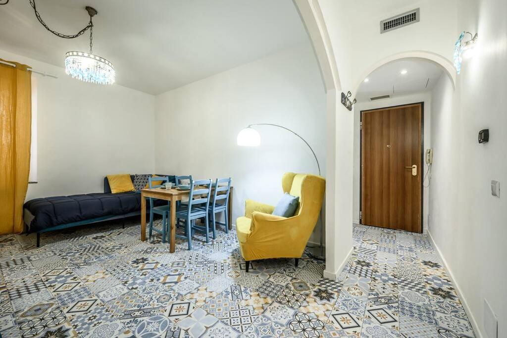 Le Finestre Sul Borgo 2 Apartment Parma Ngoại thất bức ảnh