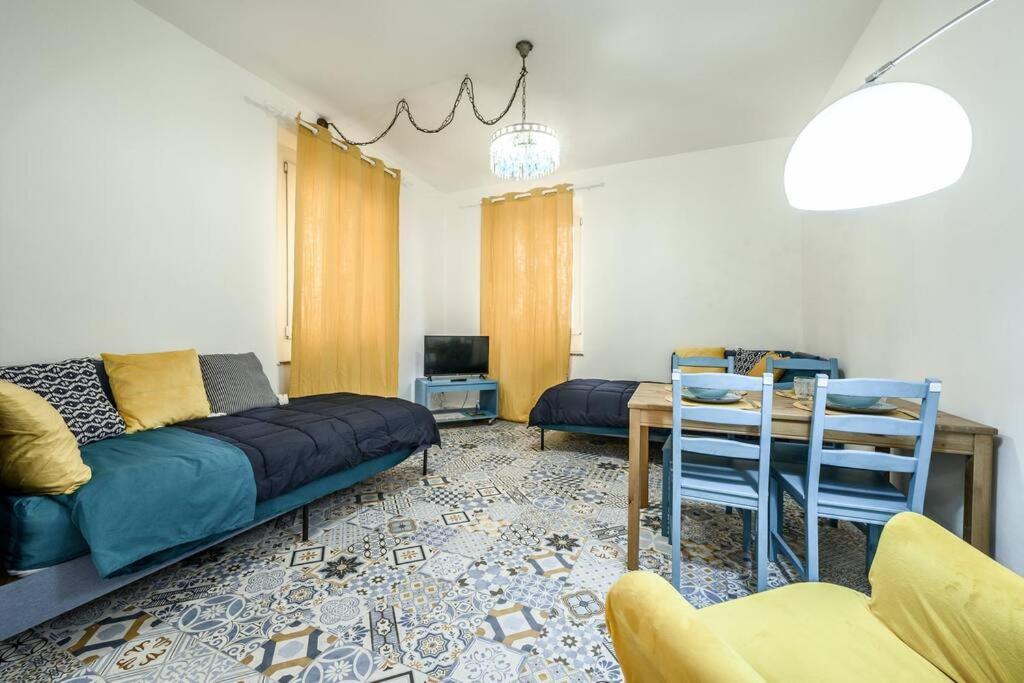 Le Finestre Sul Borgo 2 Apartment Parma Ngoại thất bức ảnh